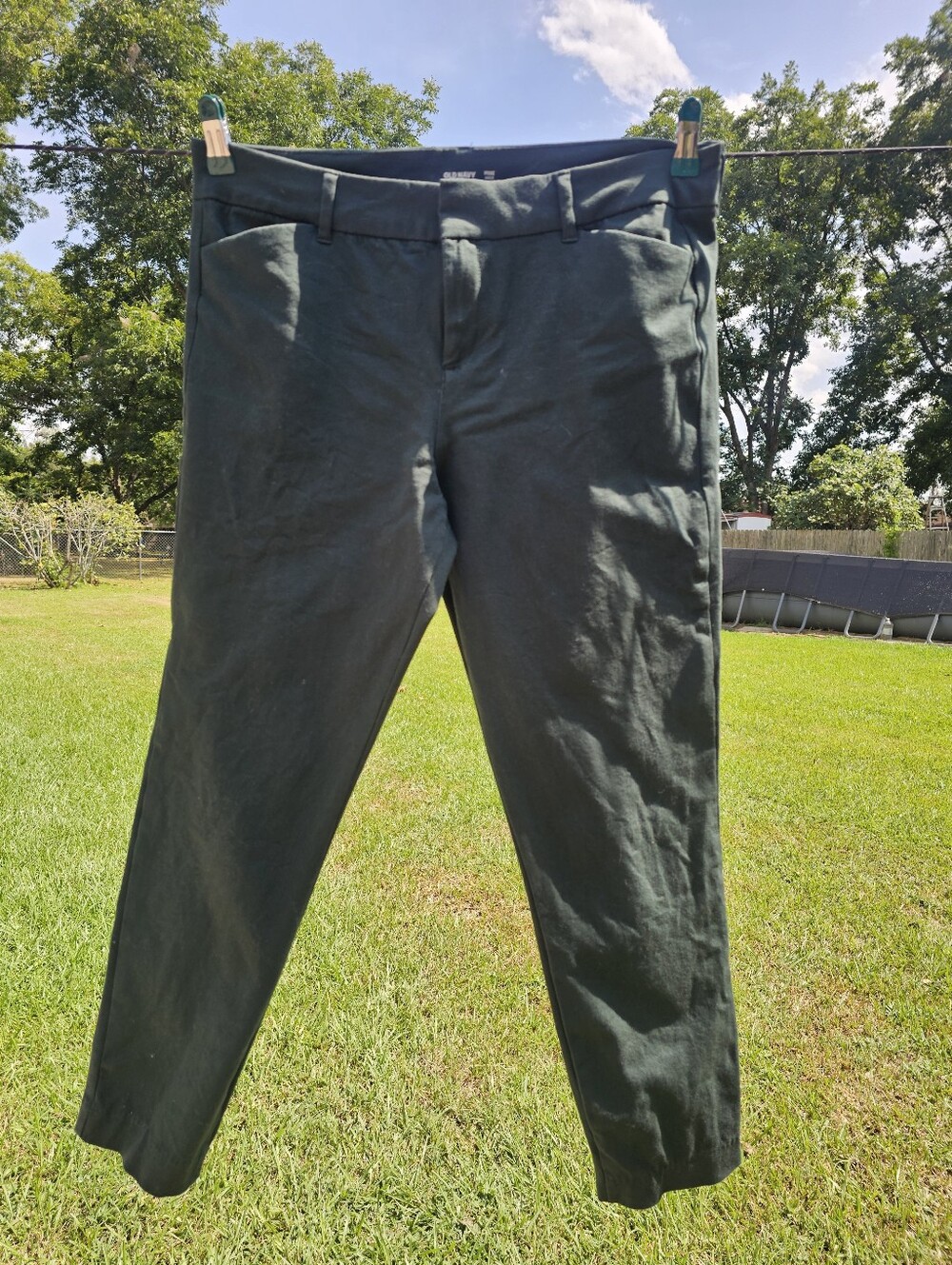 Old Navy Pixie Ankle Pants - Dark Green - Women's Size 12